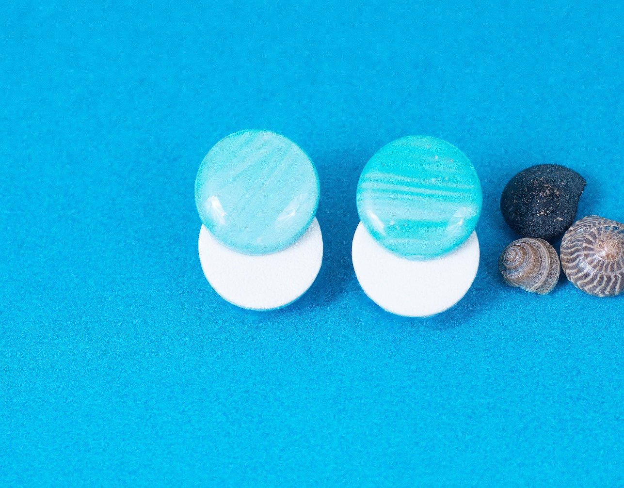 double-sided-textured-studs