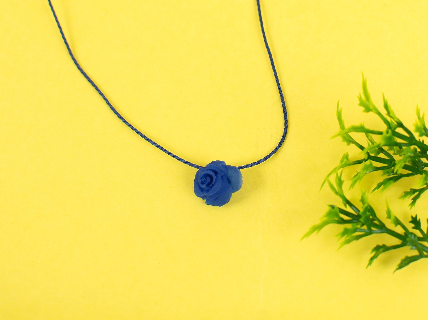 mini-blue-rose-pendant