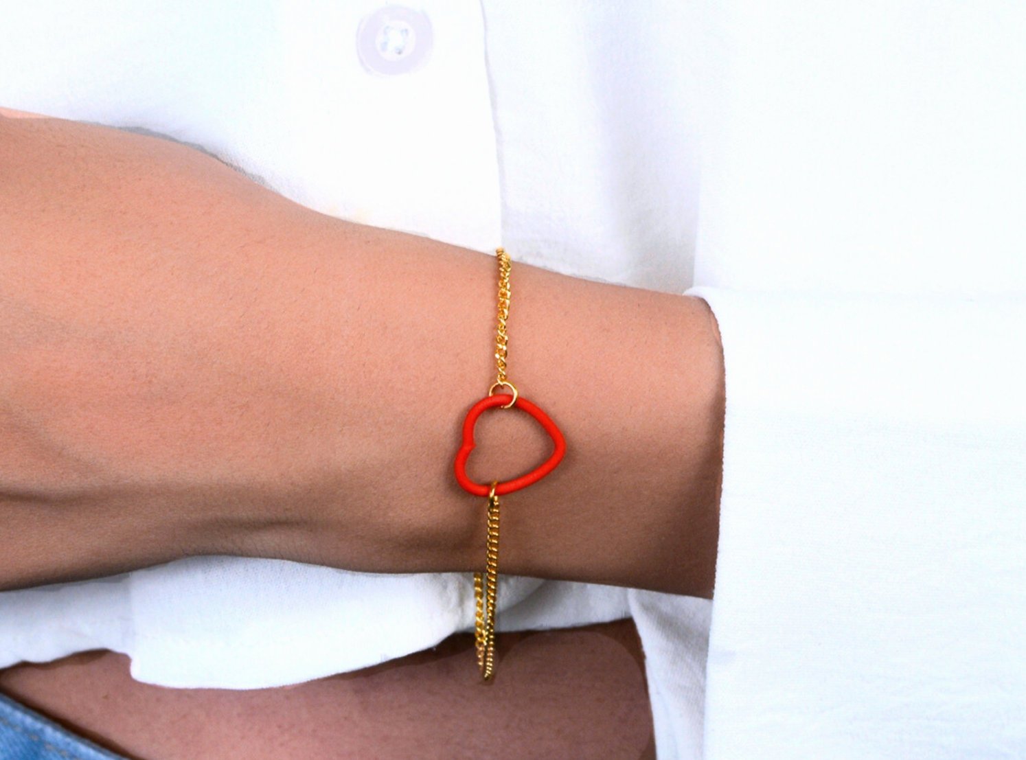 red-love-loop-bracelet