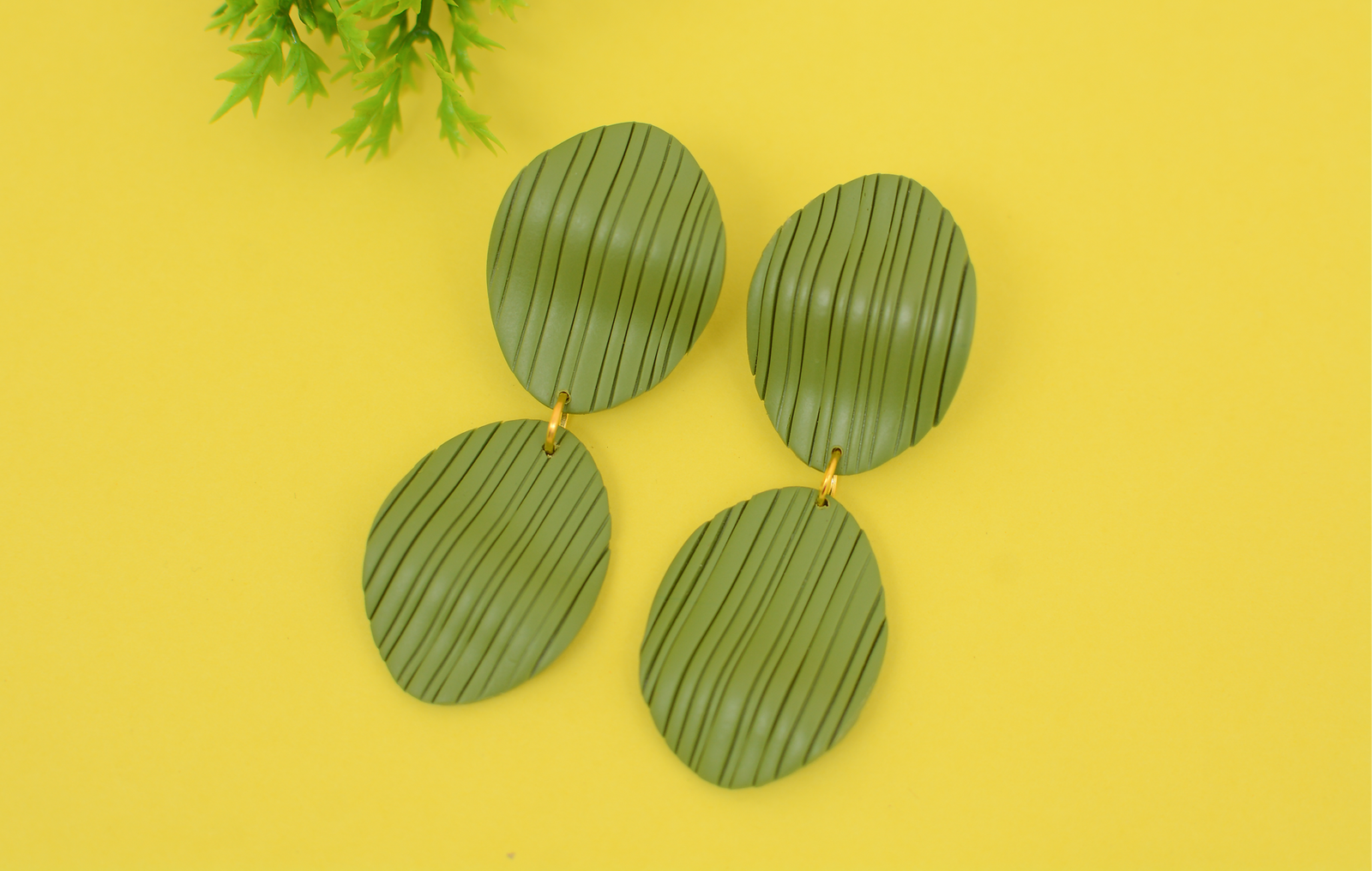 textured-oval-dangles